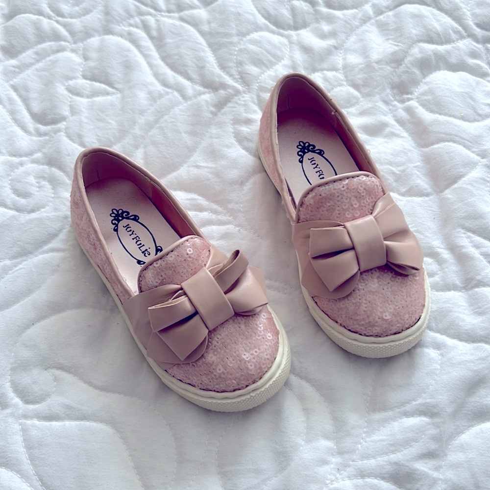 New light pink Joyfolie shoes